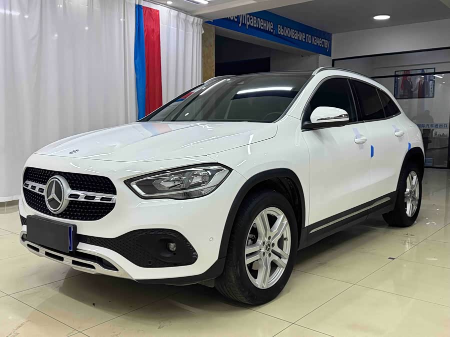 Mercedes-Benz GLA Class 2021 immagine di auto #2
