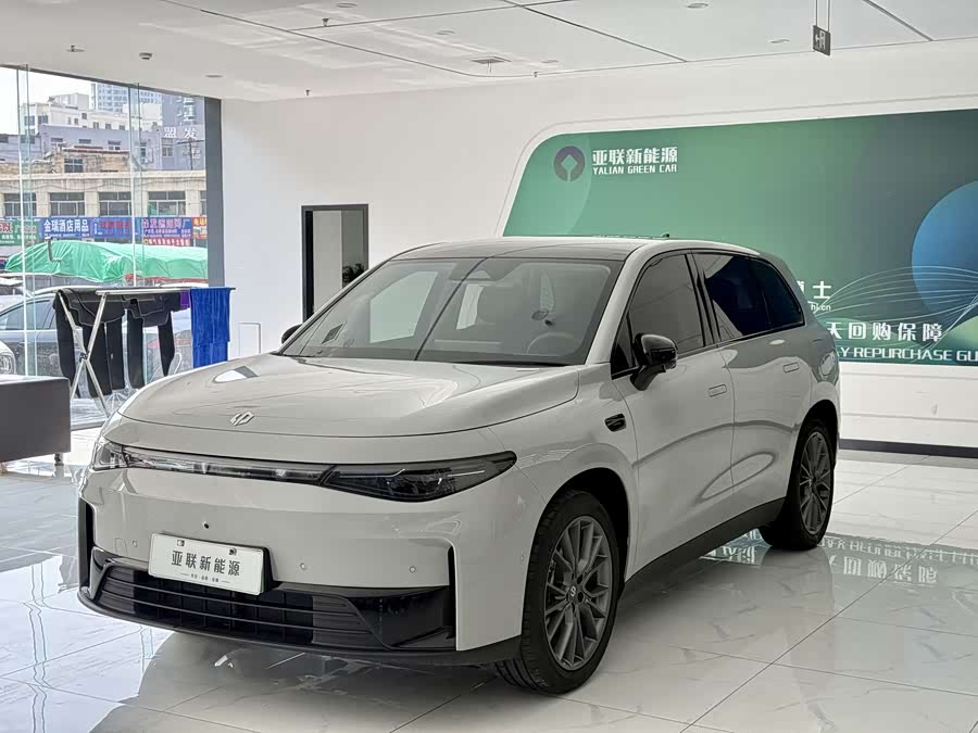 零跑汽车 零跑C10 2025 汽车图片 #2