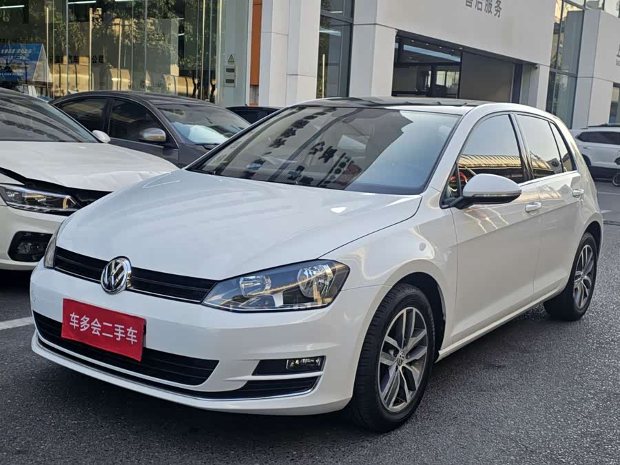 Volkswagen Golf 2016 car image #2