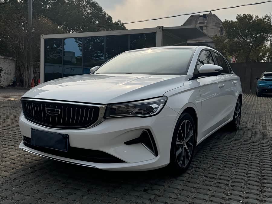 GEELY Emgrand 2022 car image #2