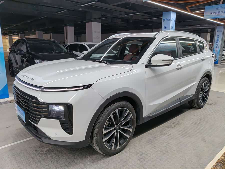Jetour X70 PLUS 2024 #2 Jetour X70 PLUS 2024 car image #2
