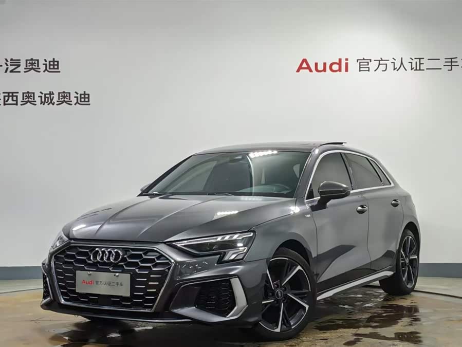 Audi A3 2023 immagine di auto #2