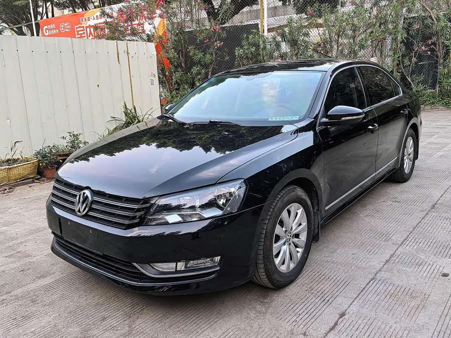 Volkswagen Passat 2015 car image #2