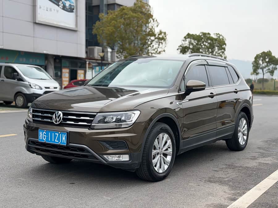 Volkswagen Tiguan L 2017 imagen de coche #2