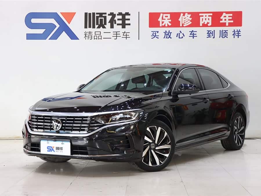 Volkswagen Passat 2023 car image #2