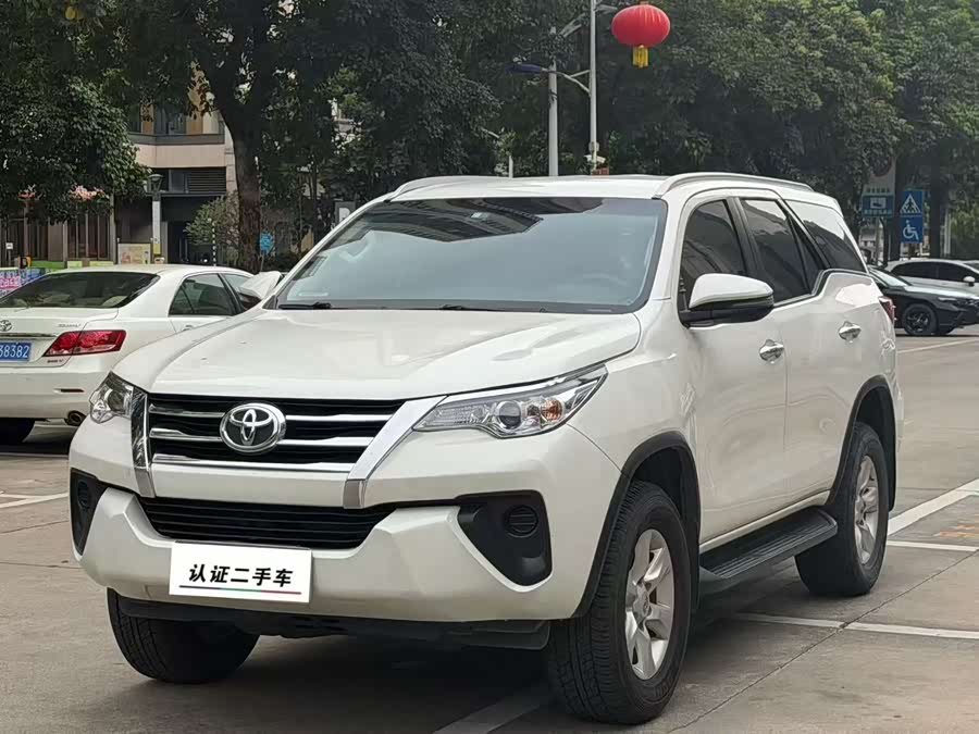 Toyota Fortuner 2019 car image #2