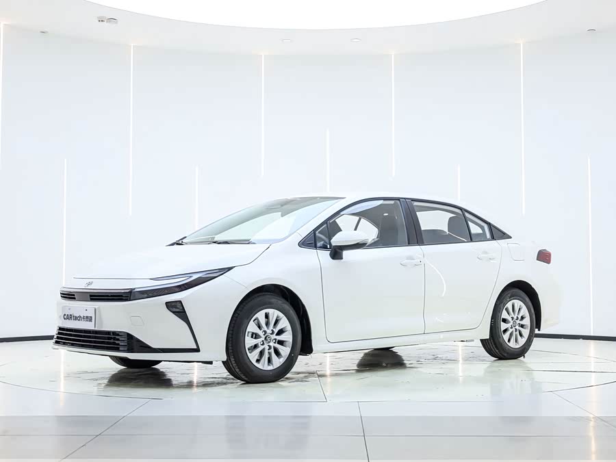 Toyota 2026 car image #2