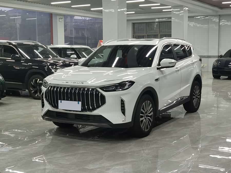 Jetour X70 PLUS 2025 #2 Jetour X70 PLUS 2025 car image #2