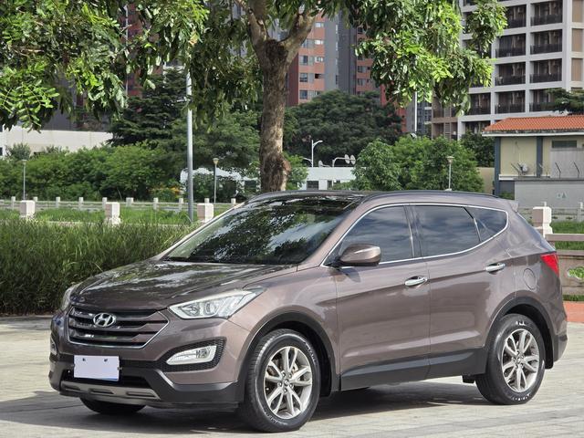 Hyundai Santa Fe (Imported) 2013 car image #2
