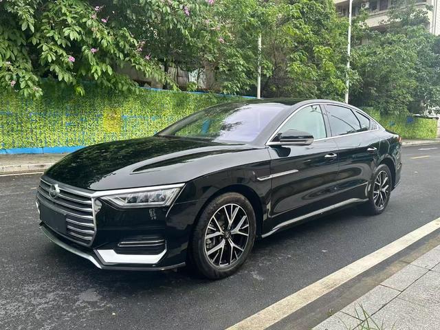 BYD e9 2021 car image #2