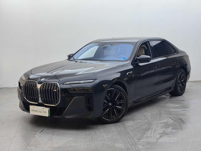 BMW i7 M70L 2024 car image #2