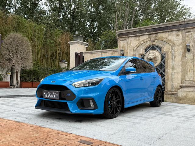 Ford Focus (Imported) 2018 صورة سيارة #2