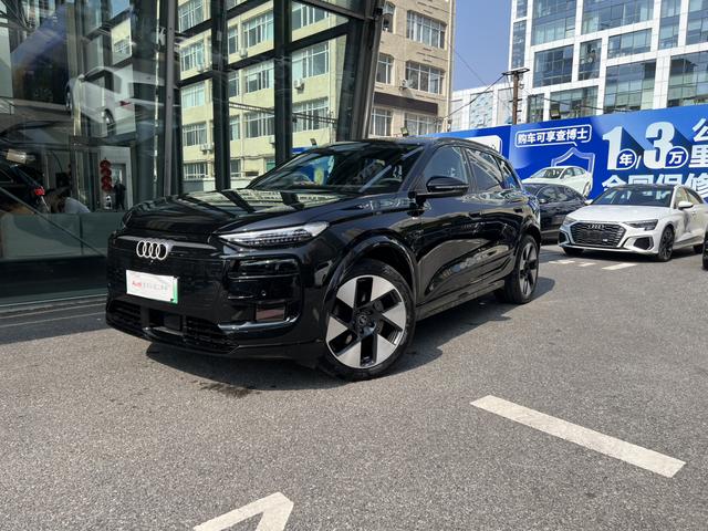 Audi Q6L Sportback e-tron 2025 car image #2