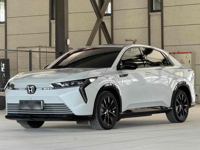 Honda e:NS2 2025 car image #2