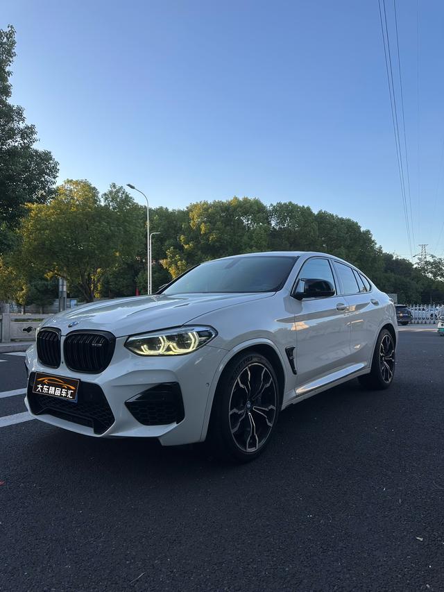 BMW X4 M 2019 car image #2