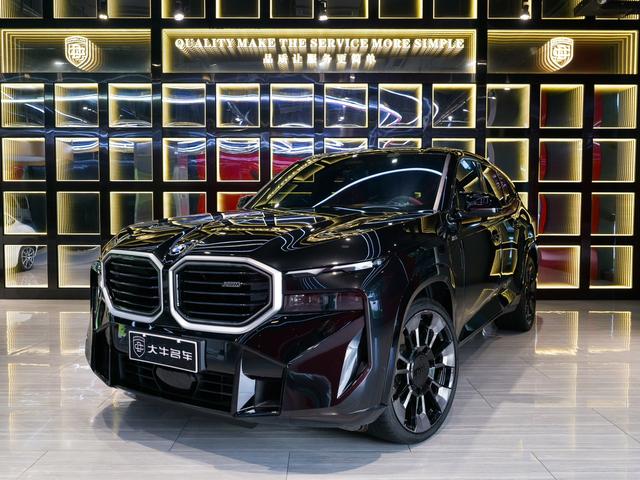 BMW XM 2024 car image #2