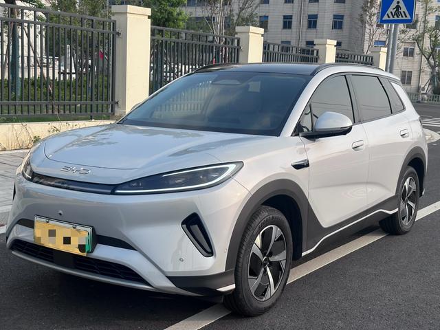 BYD Sea Lion 05 EV 2025 car image #2