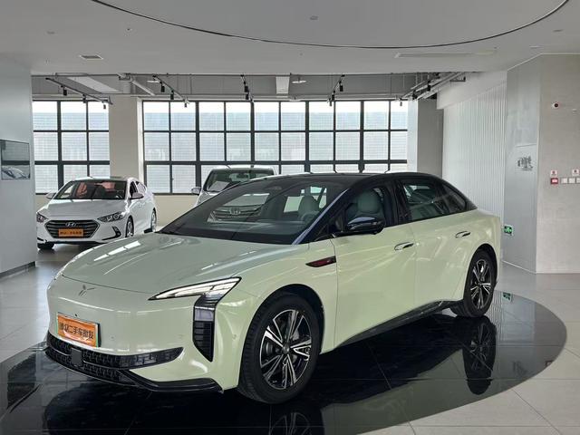 HongQi EH7 2024 car image #2