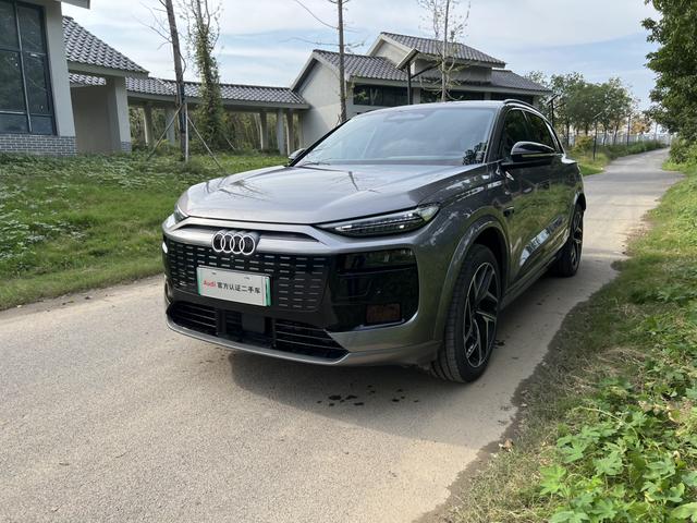 Audi Q6L Sportback e-tron 2025 car image #2