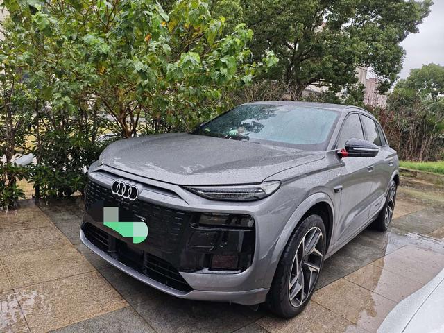 Audi Q6L Sportback e-tron 2025 car image #2