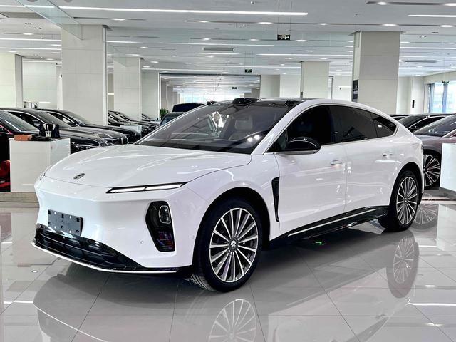 NIO ET9 2025 immagine di auto #2