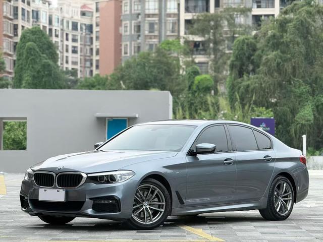 BMW 5 Series (Imported) 2018 #2 BMW 5 Series (Imported) 2018 car image #2