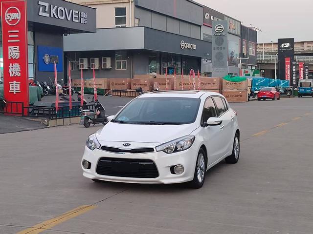 Kia Forte Koup 2015 imagen de coche #2