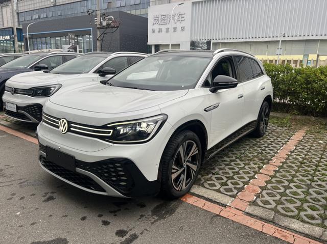 Volkswagen ID.6 Crozz 2024 #2 Volkswagen ID.6 Crozz 2024 immagine di auto #2