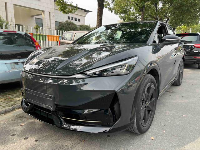 Volkswagen ID.UNYX 06 2024 #2 Volkswagen ID.UNYX 06 2024 imagen de coche #2