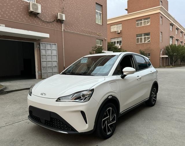 哪吒汽车 哪吒AYA 2023 汽车图片 #2