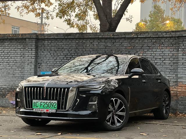 HongQi H5 PHEV 2025 #2 HongQi H5 PHEV 2025 car image #2