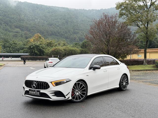Mercedes-Benz A AMG 2020 image de voiture #2