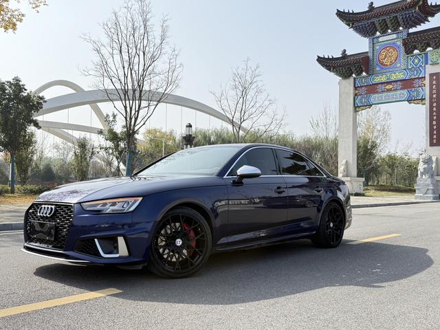 Audi S4 2019 صورة سيارة #2