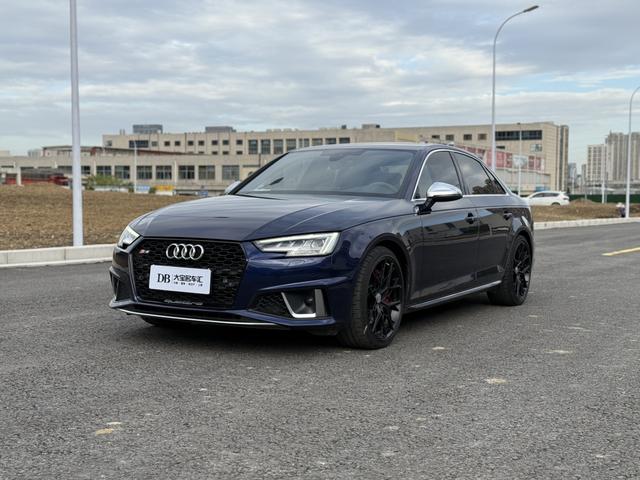 Audi S4 2019 car image #2