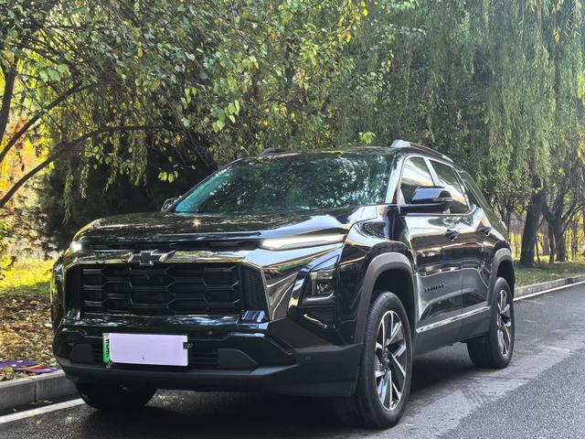 Chevrolet Equinox Plus 2024 car image #2