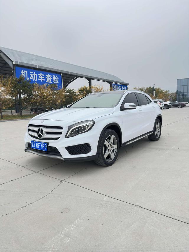 Mercedes-Benz GLA Class (Imported) 2015 #2 Mercedes-Benz GLA Class (Imported) 2015 car image #2
