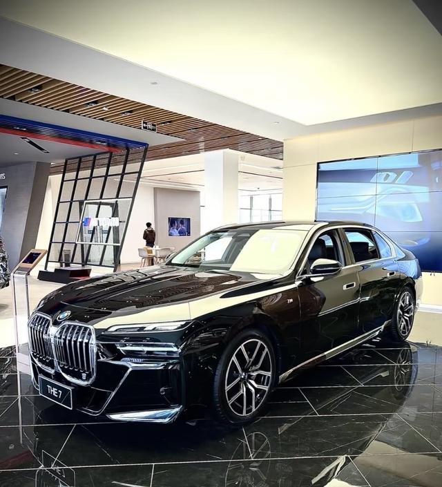 BMW M240i 2024 immagine di auto #2