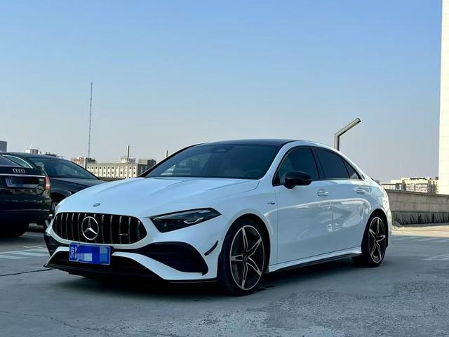 Mercedes-Benz A AMG 2024 #2 Mercedes-Benz A AMG 2024 صورة سيارة #2
