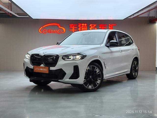 BMW M8 2022 imagem de carro #2