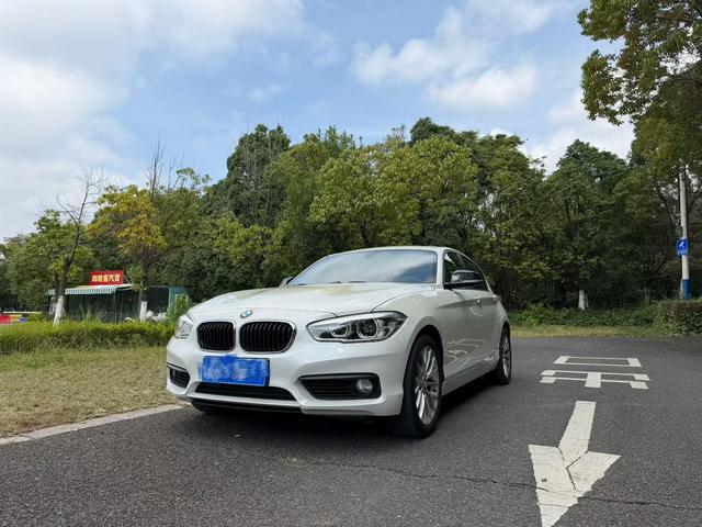 BMW 1 Series (Imported) 2016 car image #2