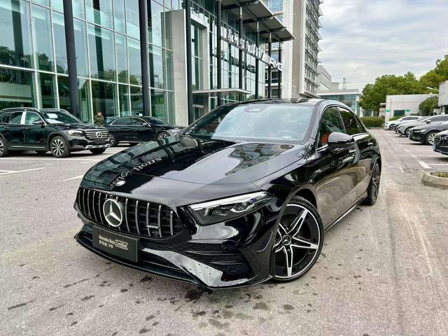 Mercedes-Benz A AMG 2025 image de voiture #2