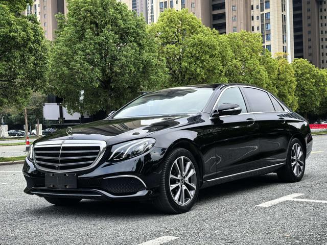 Mercedes-Benz M AMG 2019 #2 Mercedes-Benz M AMG 2019 صورة سيارة #2
