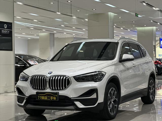 BMW X7 M60i 2022 car image #2