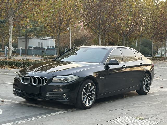 BMW i5 M60 2016 car image #2