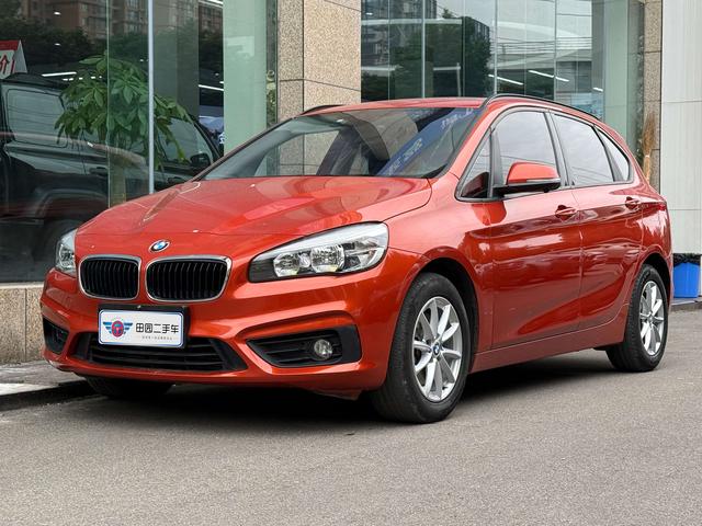 BMW 2 Series Tourer 2017 صورة سيارة #2