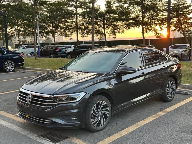 Volkswagen Sagitar 2022 immagine di auto #2