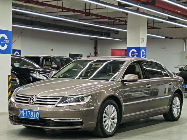 Volkswagen Pheaton 2011 immagine di auto #2