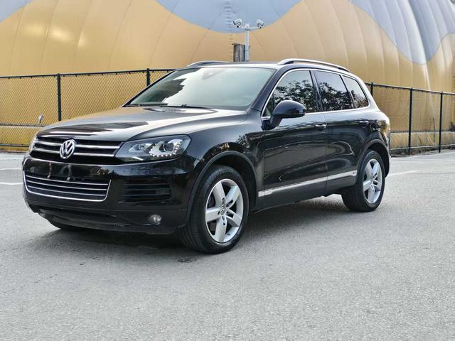 Volkswagen Touareg 2013 car image #2