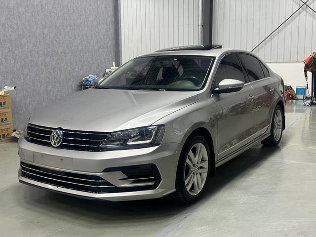 Volkswagen Sagitar 2019 immagine di auto #2