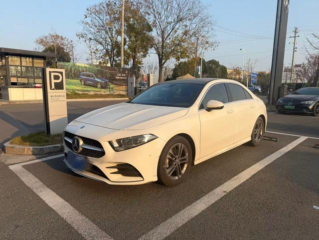 Mercedes-Benz A Class 2020 car image #2
